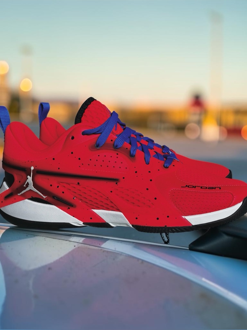 JORDAN HEIR SERIES size 10 men/ 11.5 in women (US), brand new ,crimson red/blue.